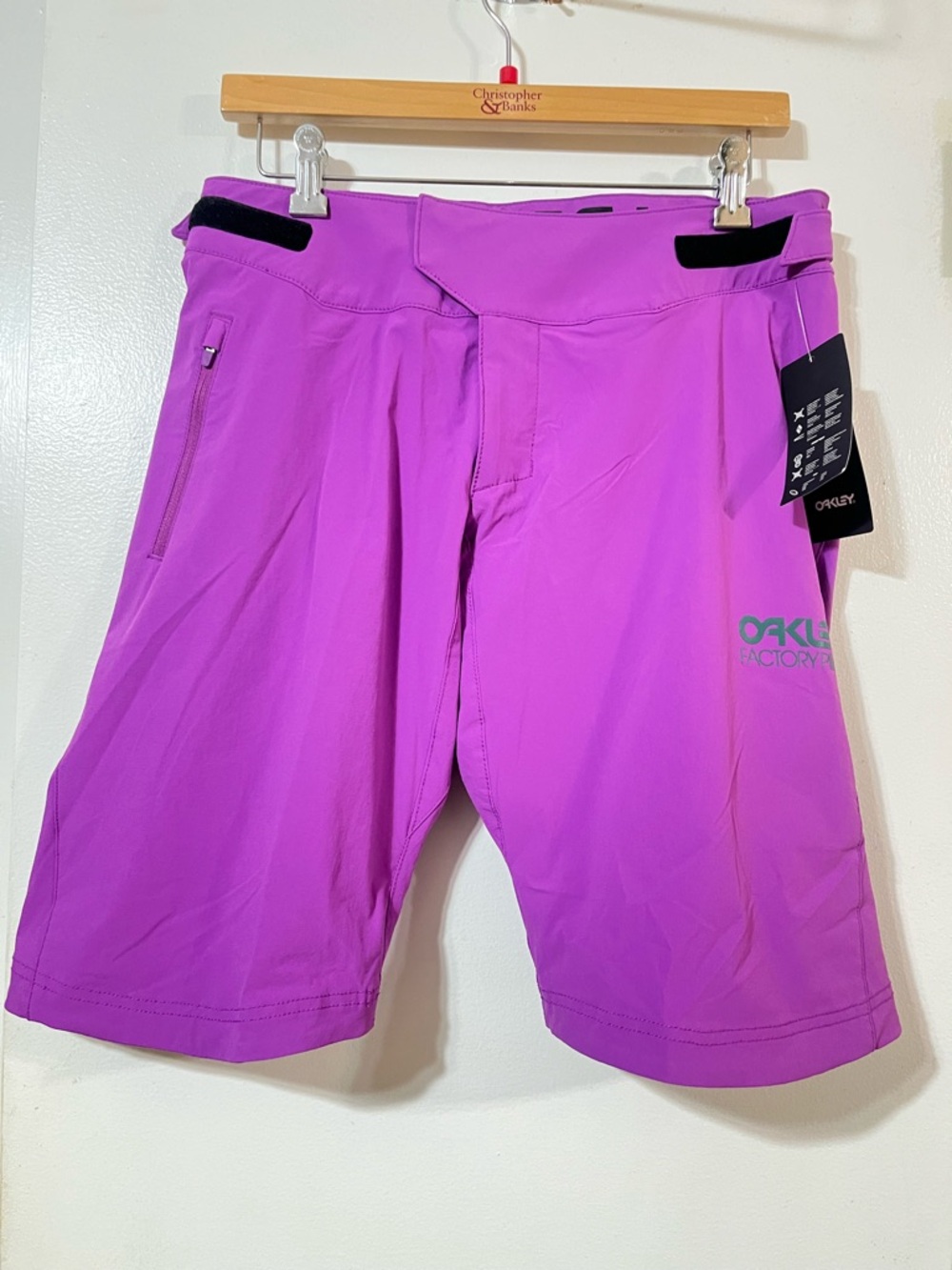 Oakley Factory Pilot New Women's28 Purple Biker Athletic Shorts